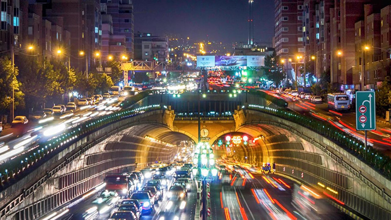 شکسته شدن رکورد ترافیک تهران در سال ۱۴۰۰