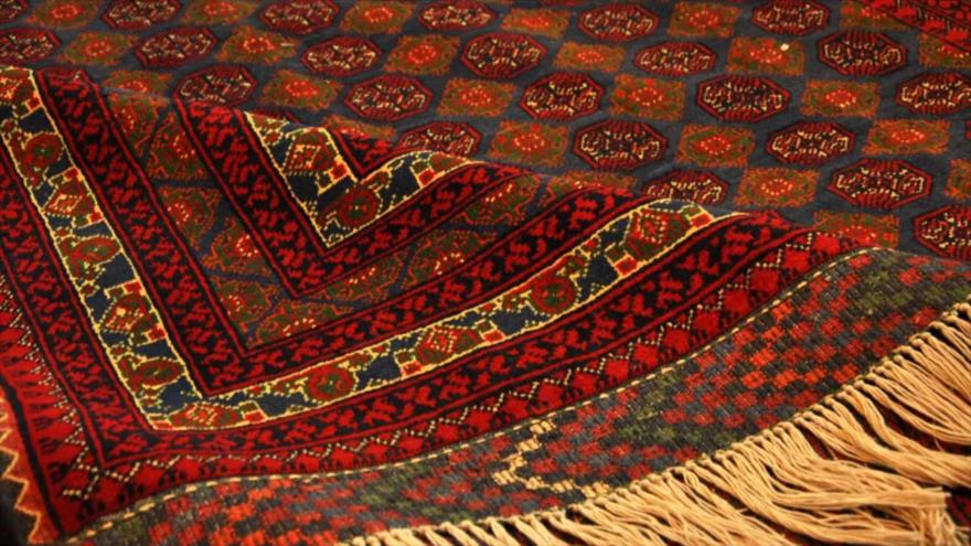 کاهش ۱۵ میلیون دلاری صادرات فرش دستباف ایران