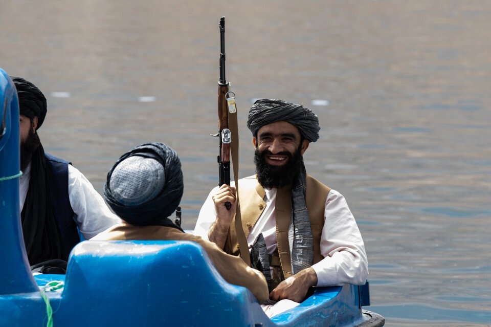 خوش‌گذرانی به سبک طالبان/تصاویر