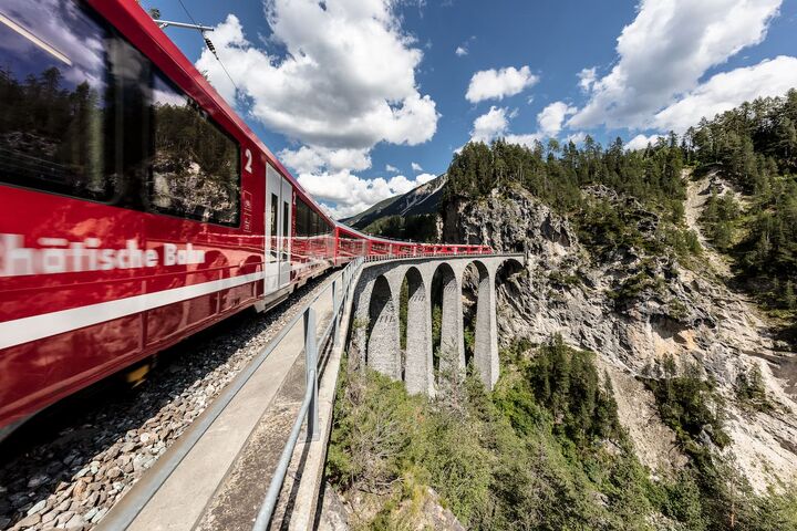 راه اندازی بزرگترین قطار گردشگری جهان در سوئیس