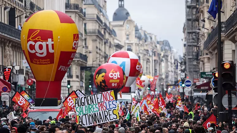 اعتراض کارگران اتحادیه کارگری در فرانسه/اقتصاد فرانسه در خطر است