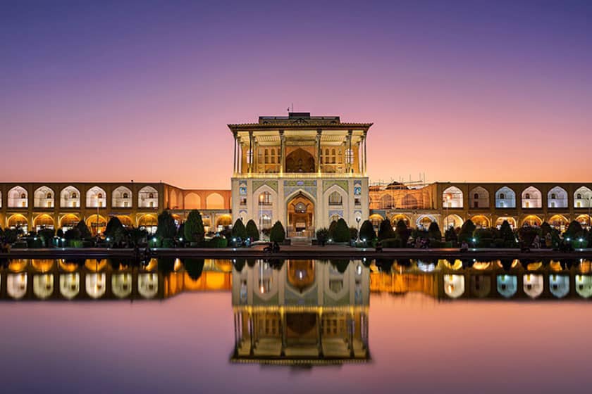 شب گردی در اصفهان