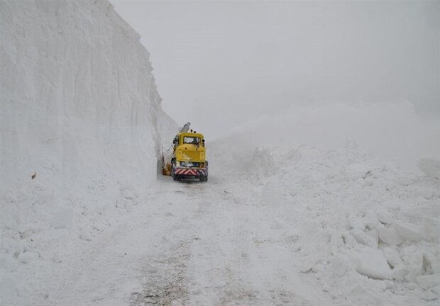 بارش ۱۰ متر برف در گردنه ژالانه استان کردستان