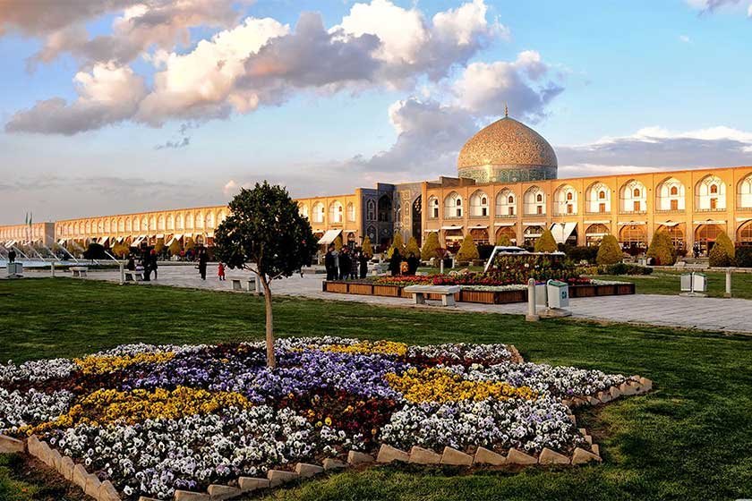 فراهم شدن امکان بازدید شبانه از “میدان امام اصفهان” برای گردشگران نوروزی