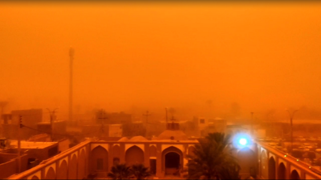 طوفان سرخ در یزد و اصفهان +فیلم