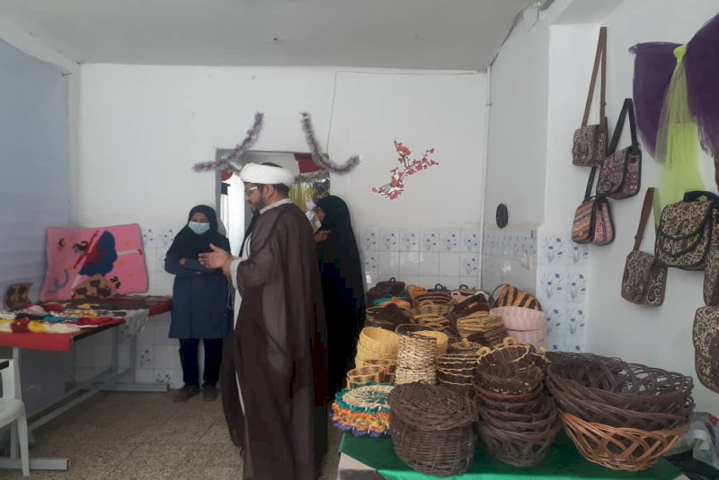 راه اندازی نمایشگاه دائمی دست‌بافته‌ها و محصولات خانگی زنان شهرستان چناران