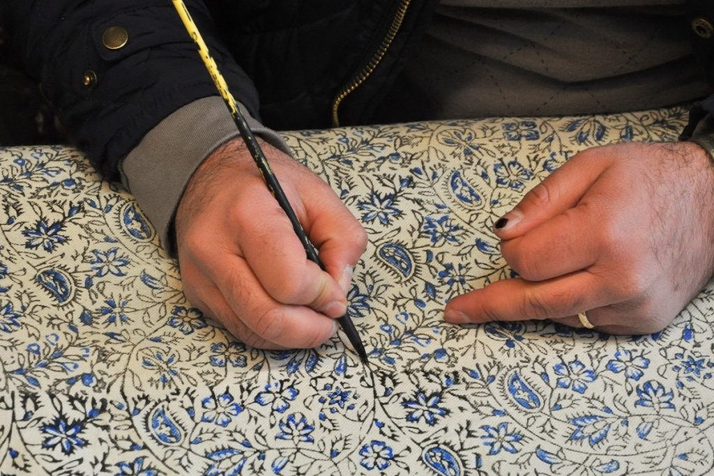 ۳ هنرمند اصفهانی موفق به دریافت گواهینامه درجه یک هنری شدند