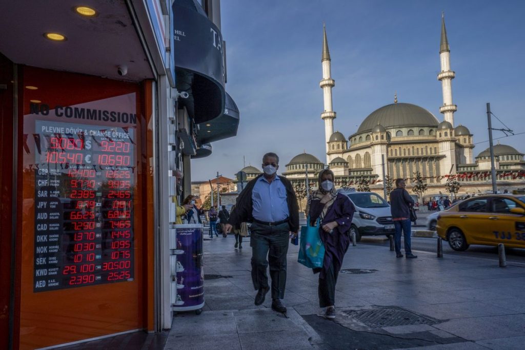 چشم انداز وقوع تورم ۸۱ درصدی در اقتصاد ترکیه