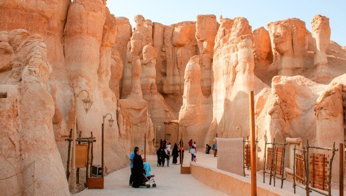 عربستان در پی توسعه صنعت گردشگری