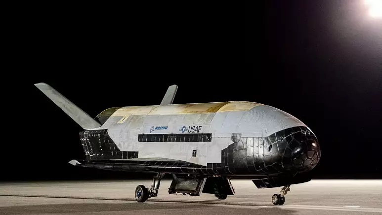 ششمین پرواز موفقیت آمیز هواپیمای فضایی بدون سرنشین خورشیدی به اتمام رسید
