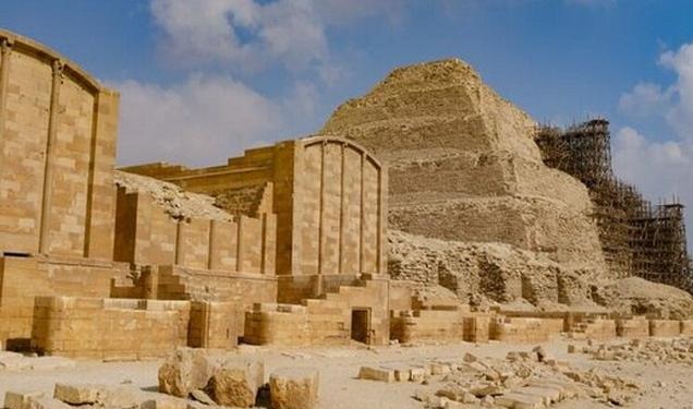 کشف تونل باستانی مرموز زیر معبد مصری