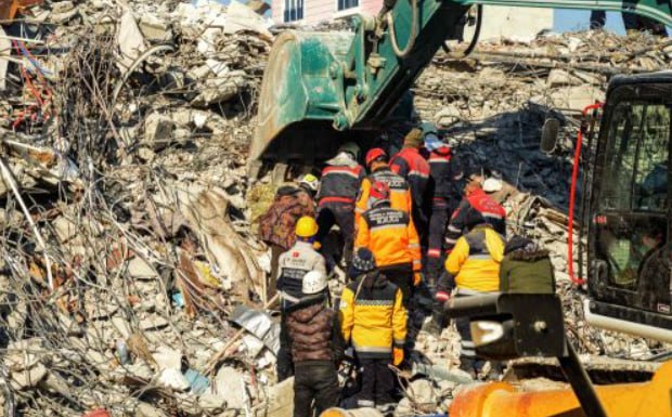 شمار قربانیان زلزله ترکیه و سوریه به بیش از بیست و یک هزار نفر رسید