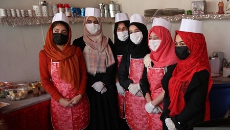 نخستین رستوران زنان تحت حاکمیت طالبان