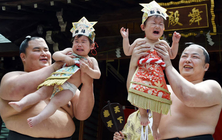 برگزاری جشن باستانی عجیب مردم ژاپن پس از ۴ سال ممنوعیت کرونایی