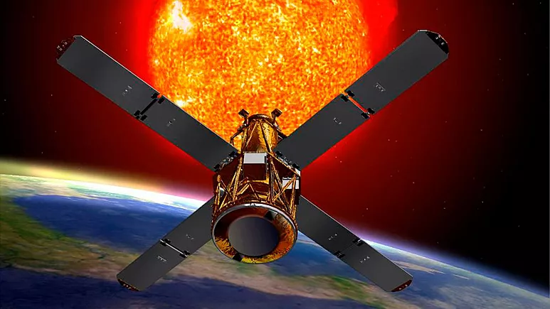 سقوط بقایای ماهواره ۳۰۰ کیلوگرمی روی کره زمین