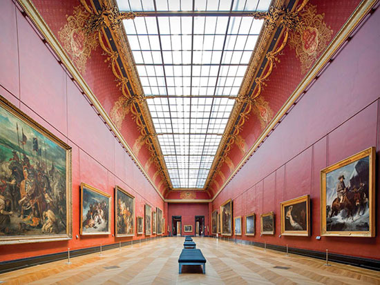 موزه فرانسوی روز و ساعت خاصی را به بازدید برهنه از آثار هنری اختصاص داد