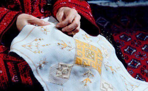 تبلور صنایع دستی در پوشاک ایرانی