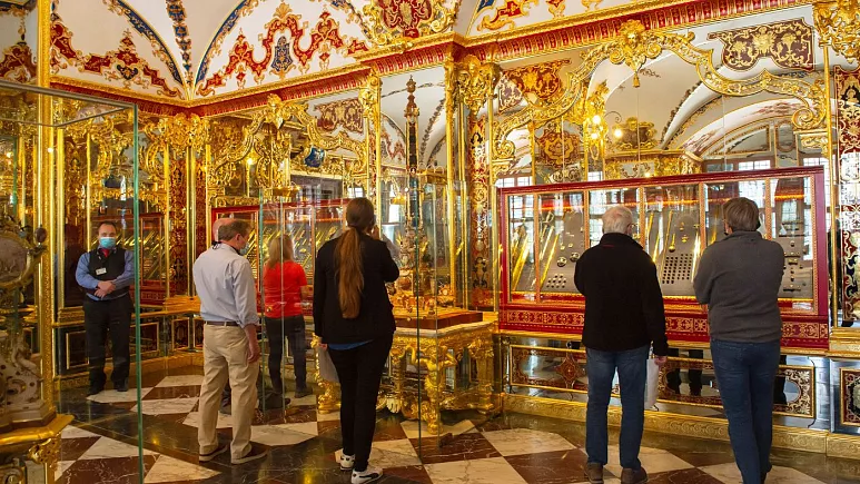 سرقت جواهرات ۱۱۳ میلیون یورویی موزه گرین والت آلمان