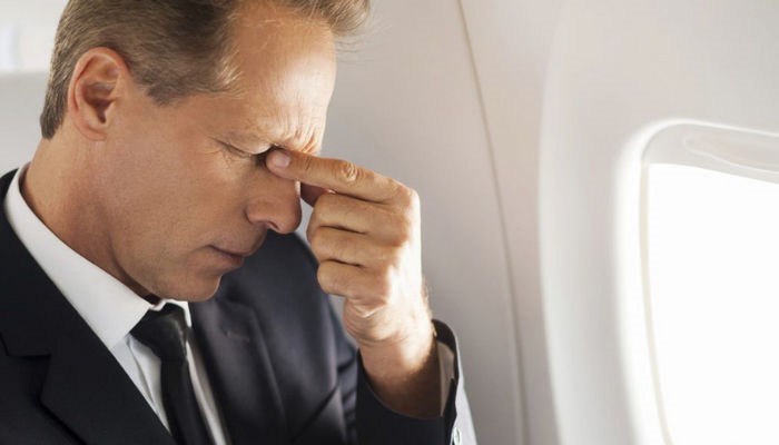 ۶ روشی که از شما در برابر سردرد و تهوع در سفر های هوایی مراقبت می‌کند