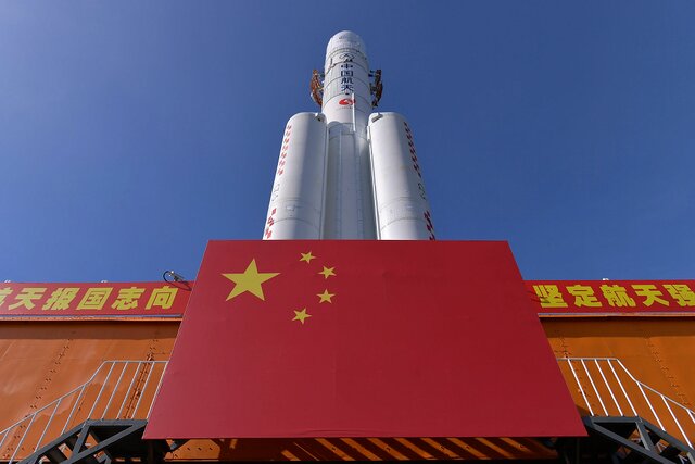 دانشمندان چینی درتلاش برای فرود بر ماه