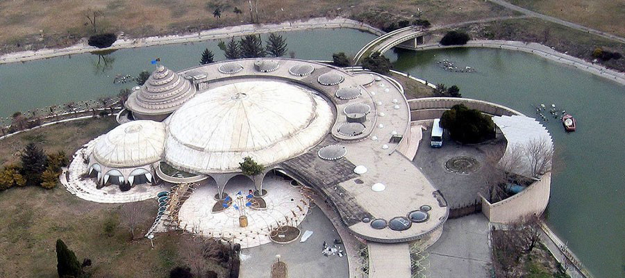 مرمت و بازسازی سینمای تاریخی کاخ مروارید در دستور کار قرار دارد