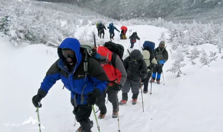 مفقود شدن ۳۰ کوهنورد در ارتفاعات بیژن سمیرم بر اثر بهمن