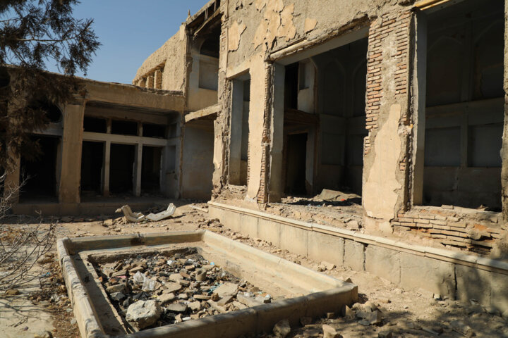 بناهای تاریخی اطراف مسجد عتیق اصفهان در خطر نابودی قرار دارند