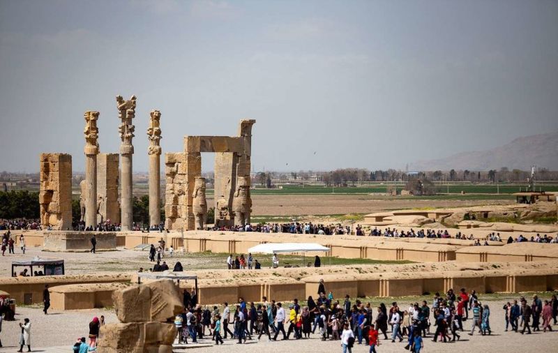 وزیر گردشگری: توجه به آثار باستانی مهمترین راه رونق گردشگری کشور