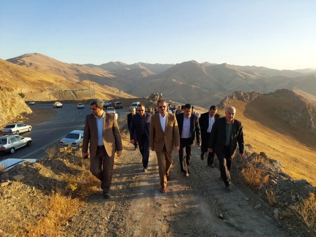 بازدید استاندار کردستان از پروژه های گردشگری صلوات آباد