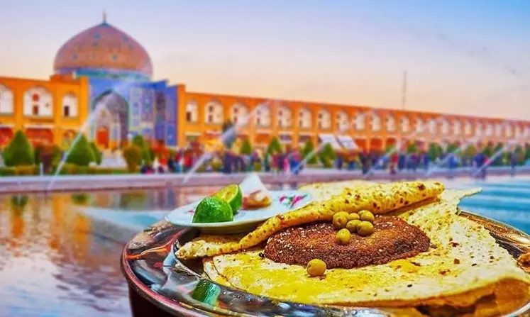 توجه به توریسم غذایی می‌تواند سفر گردشگران خارجی به اصفهان را چند برابر کند