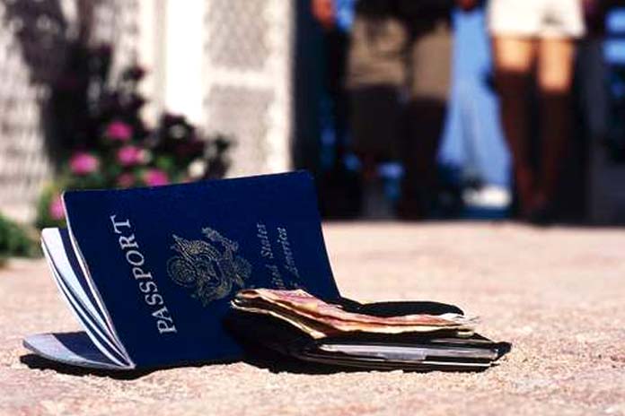 اگر مدارک و پاسپورتمان را در سفر گم کردیم چه کار کنیم؟